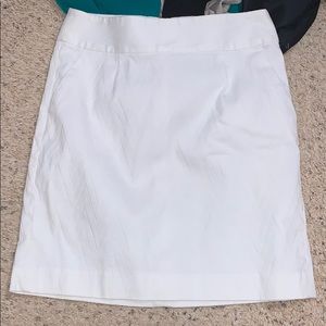 White banana republic skirt